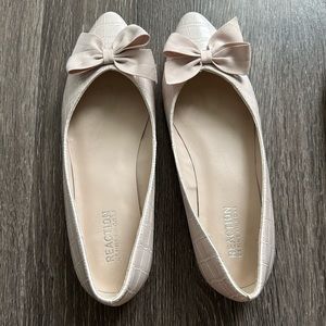 Kenneth Cole Pointed Flats